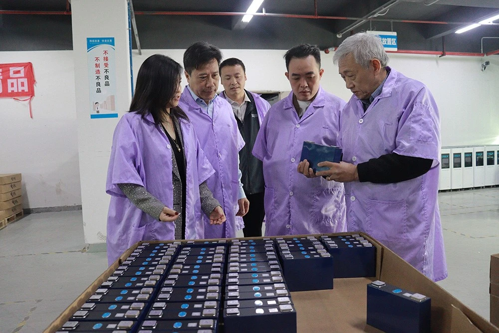 Visit the factory workshop with Vietnamese customers 2 Visit the factory workshop with Vietnamese customers 2